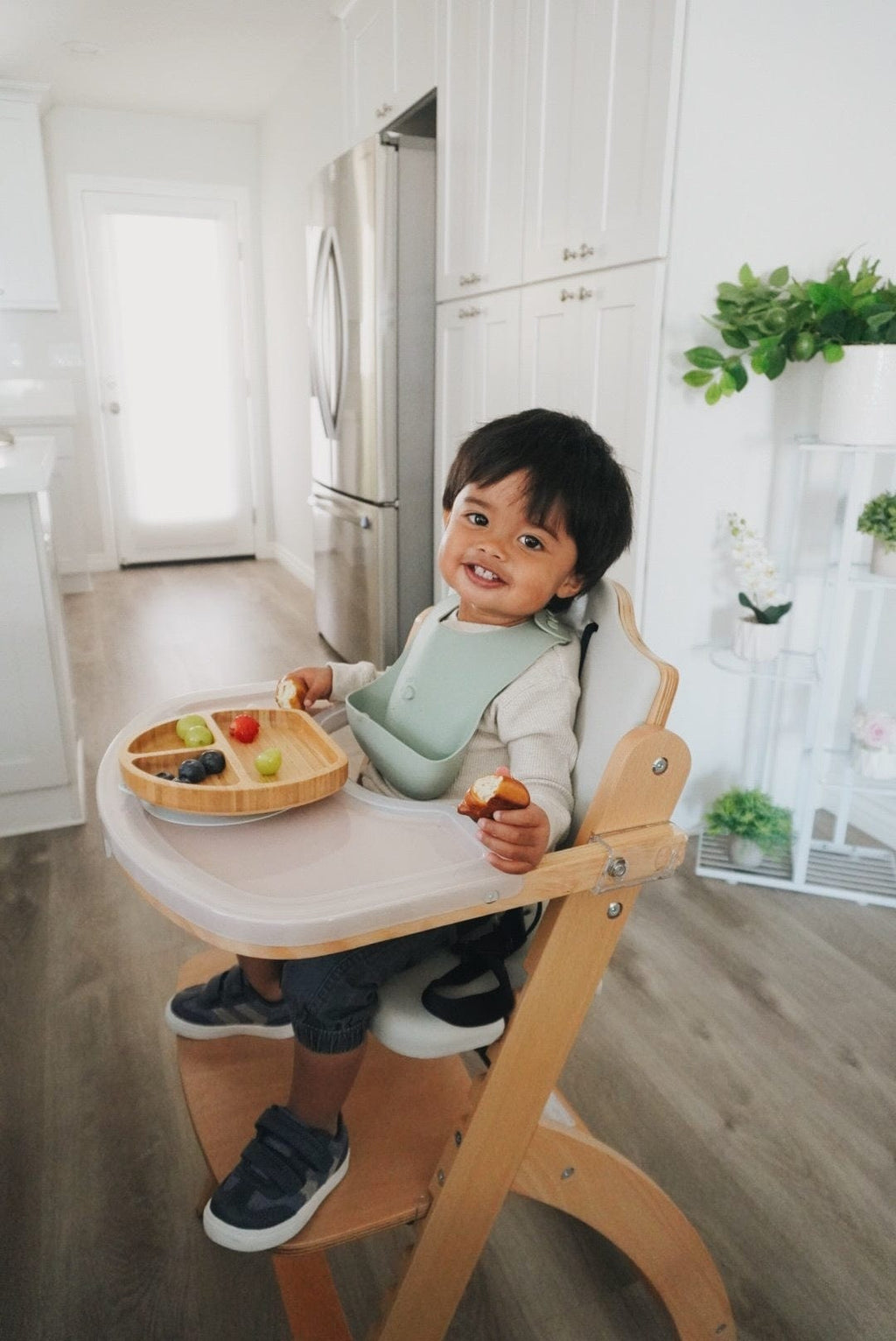 Kids Plates - Bamboo Suction Plate (Triangle) - Octopod