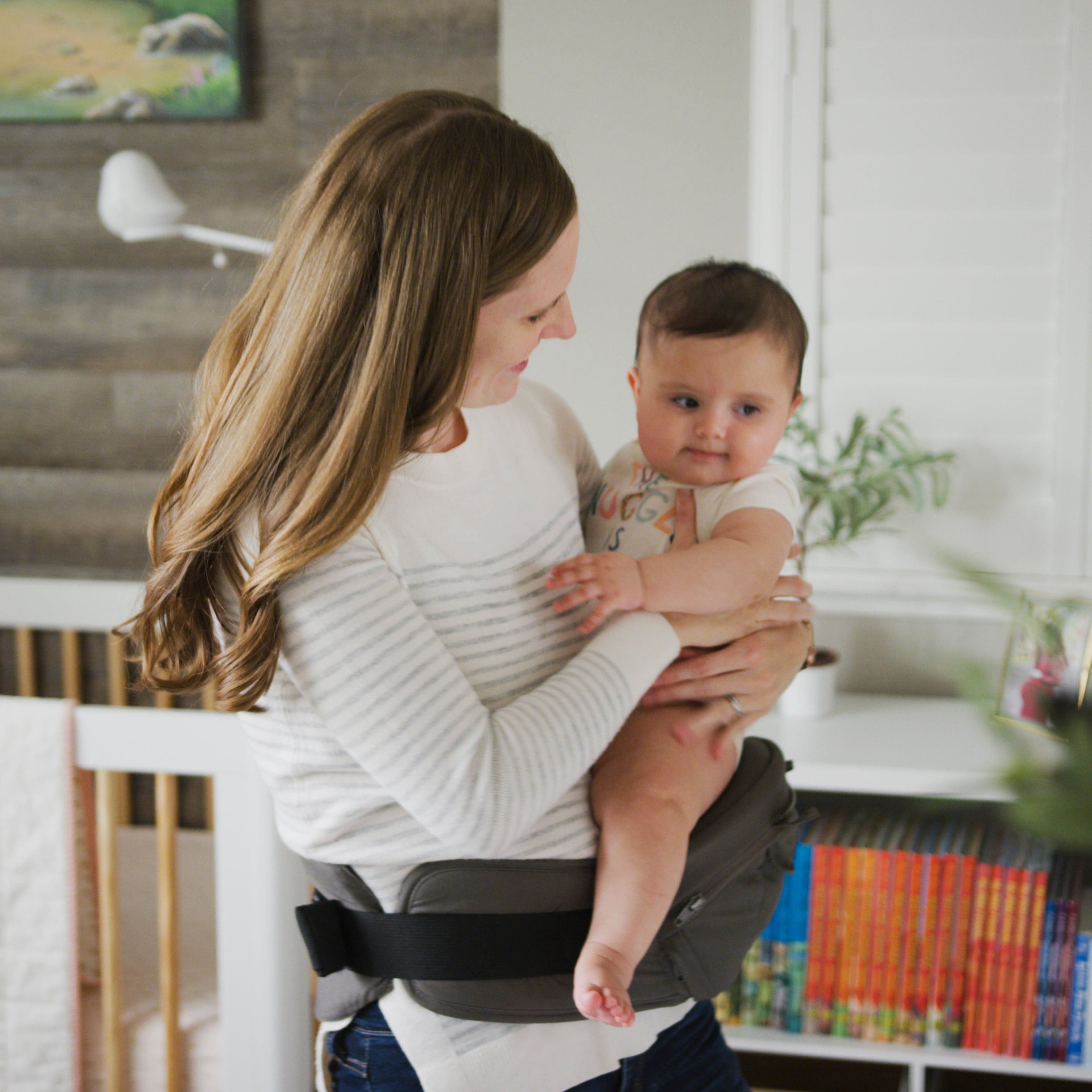 Huggs® Baby Hip Carrier With Patented Hipbelt